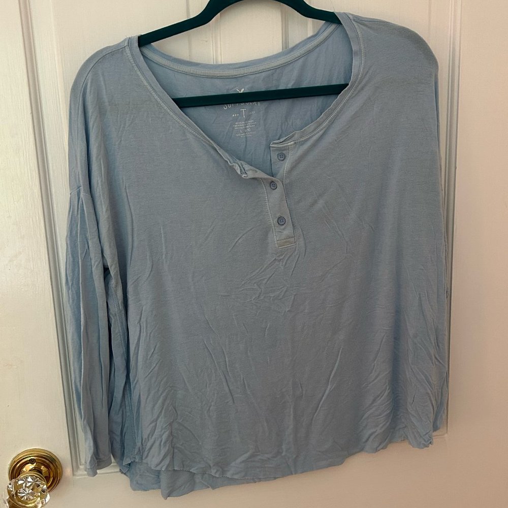 American Eagle Soft and Sexy lounge top!